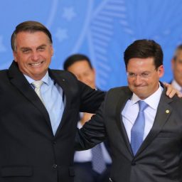 João Roma ‘usa e abusa’ de Bolsonaro e Auxílio Brasil em programa