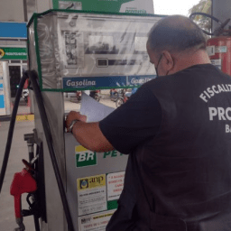 Operação fiscaliza 21 postos de combustíveis em Feira, Salvador e RMS