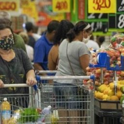 Supermercados sentem impacto da inflação nas vendas, diz pesquisa