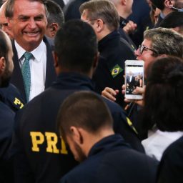 PF aumenta pressão sobre Bolsonaro e planeja apoiar outro presidenciável