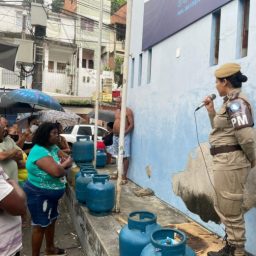 BCS Calabar doa gás de cozinha para famílias vulneráveis