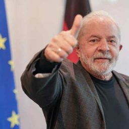 Em pré-campanha, Lula receberá princesa da Bélgica