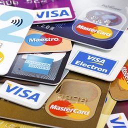 Bancos digitais podem acabar com os cartões sem anuidade