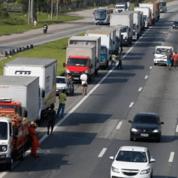 Caminhoneiros criticam ‘solução’ do governo para preço dos combustíveis