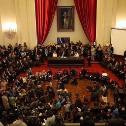 Ato pró-democracia mira Bolsonaro com pedido de respeito às urnas