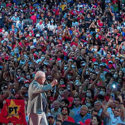 Campanha de Lula quer encher comícios para mostrar força antes do 7 de Setembro