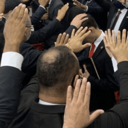 Mais de 800 pastores aderem a manifesto pela democracia