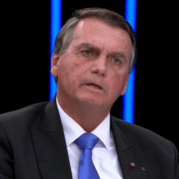 Bolsonaro nega xingamento a ministros e promete respeitar resultado das eleições