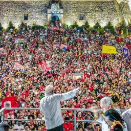 Lula comemora público no ato de Salvador: ‘A maior passeata que a Bahia já viu’