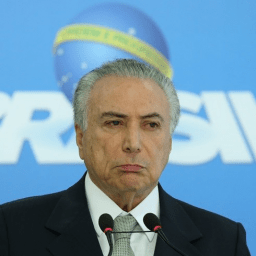 Após pressão de familiares, Temer retira apoio a Bolsonaro