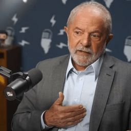 Lula supera Bolsonaro e bate recorde de audiência no Flow Podcast