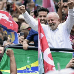 Pesquisa MDA para presidente: Lula tem 51,1% dos votos válidos; Bolsonaro, 48,9%