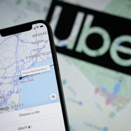 Uber pode ser chamado por WhatsApp no Brasil