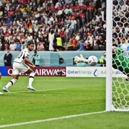Alemanha vence Costa Rica, mas se despede Copa do Mundo