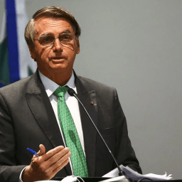 Bolsonaro quebra silêncio e fala com apoiadores após derrota: “Dói na alma”