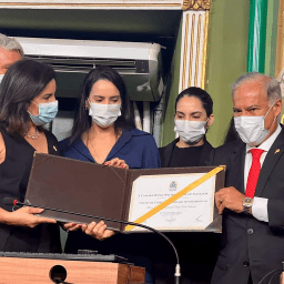 Desembargador Raimundo Cafezeiro recebe Título de Cidadão Soteropolitano