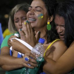 Bolsonaristas vivem clima de desolação em aplicativos de mensagem