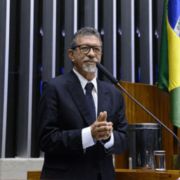 Afonso Florence diz que o “ódio e o golpismo” estão derrotados após posse de Lula