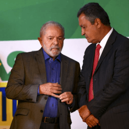 Despacho com Lula, “freio” em ministro e visita a Palácio: Rui vira nº 1 do Planalto