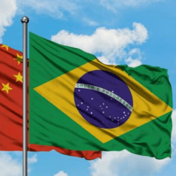 Brasil e China assinam acordo para abandonar dólar