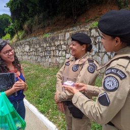 Esquadrão Águia realiza blitz especial no Dia Internacional da Mulher