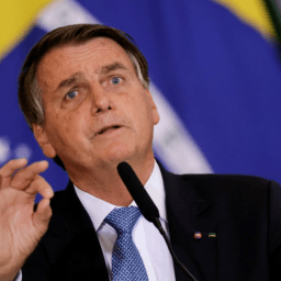 PDT pede rapidez ao TSE para marcar julgamento que pode tornar Bolsonaro inelegível