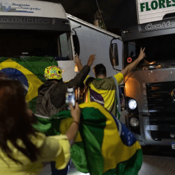 PF faz operação contra grupo que bloqueou rodovias após eleição de Lula e pedia intervenção militar
