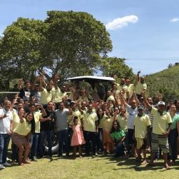 Gandu: Prefeitura reforça a agricultura familiar com entrega de Trator para região do Burizinho