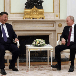 Rússia e China provocam temores de Terceira Guerra Mundial com aliança militar