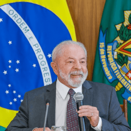 Pesquisa Datafolha mostra Lula aprovado por 37% e reprovado por 27%, em avaliação estável