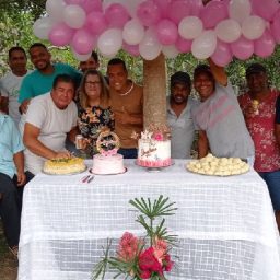 Dona Angelina celebra aniversário ao lado de amigos e correligionários em Gandu