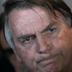 Advogados eleitorais avaliam que sentença que abate Bolsonaro mostra caminho contra abusos