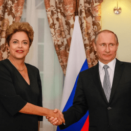 Dilma se reúne com Putin e diz que Brics vive “momento especial”