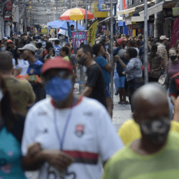 Em 2021, emprego nas empresas de serviços cresceu 8,9% na Bahia