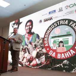 Bahia firma convênio com Ministério do Desenvolvimento Agrário para fortalecer agricultura familiar no estado