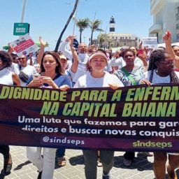 Profissionais de enfermagem do município protestam pelo piso salarial em Salvador