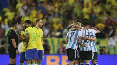 Brasil perde para a Argentina e amarga terceira derrota consecutiva nas Eliminatórias