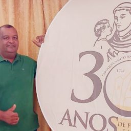Ex-prefeito Val prestigia a festa dos 30 anos da Paróquia Santo Antônio de Piraí do Norte