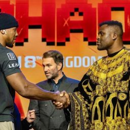 Adversário de Ngannou, Anthony Joshua promete encarar duelo como disputa de cinturão mundial