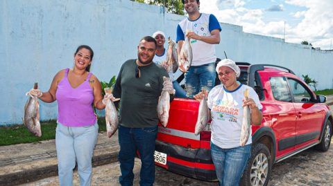 Barra do Rocha celebra Semana Santa com entrega de 7 toneladas de peixe