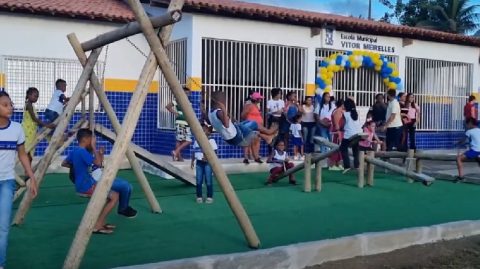 Prefeitura inaugura escola no assentamento Vitor Meireles em Gandu
