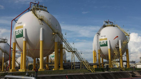 Petrobras anuncia descoberta de petróleo em águas ultraprofundas na Margem Equatorial