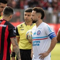 Bahia e Vitória apoiam paralisação do Brasileirão