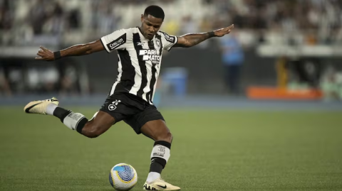 Botafogo enfrenta o Bahia no Engenhão atrás da quarta vitória seguida no Brasileirão