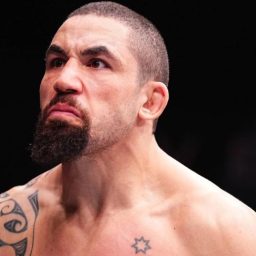 Robert Whittaker atropela Ikram Aliskerov e freia ‘hype’ do russo no UFC