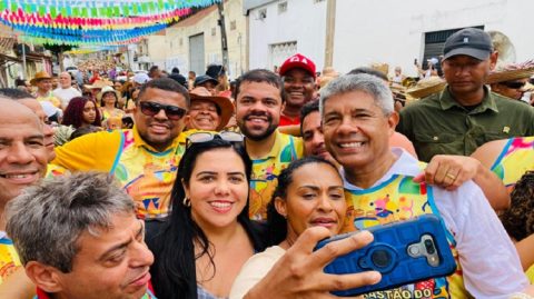 Vereadora Ariella Calheira mostra força e prestígio politico durante os festejos juninos em Gandu