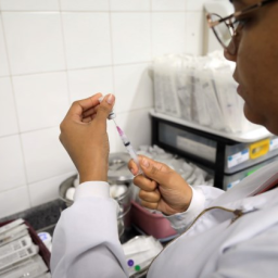 Injeção contra HIV mostra 100% de eficácia em proteção às mulheres