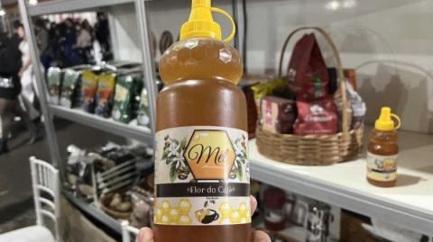 Cafeicultores e apicultores se unem para lançar novo mel Flor do Café