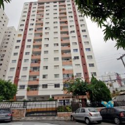 Apartamento pega fogo no Imbuí em Salvador