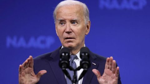 Biden, 81 anos, desiste de candidatura à reeleição; focará no final de seu mandato